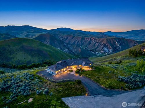500 Connery Rd, Wenatchee, WA, 98801-8961 | Card Image