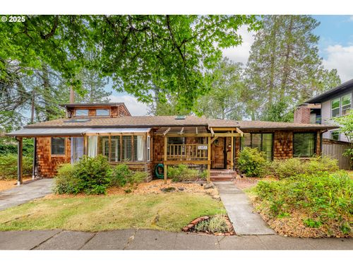 1461 E 20th Ave, Eugene, OR, 97403-1446 | Card Image