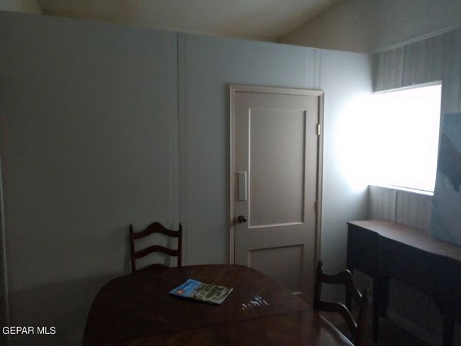 Room-4 5 | Image 19
