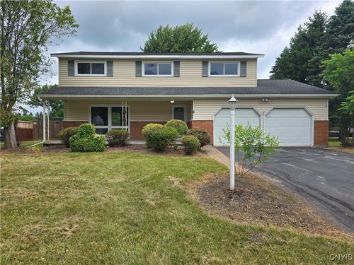 8 Lanyard Ln, Baldwinsville, NY, 13027-2115 | Card Image