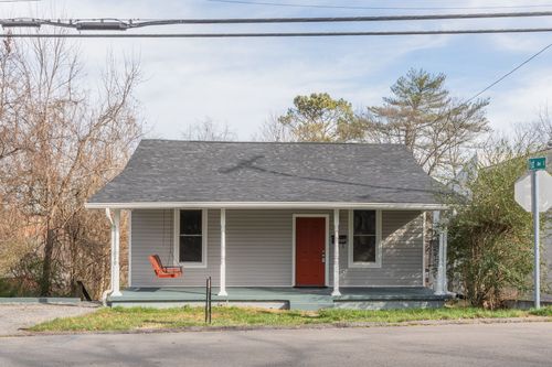 68 N Main St, Springfield, TN, 37172-2111 | Card Image