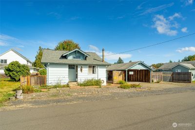 Another view of front of home | Image 2