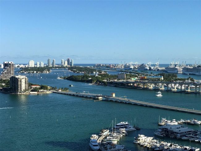 UNIT-2410 - 488 Ne 18 Th St, Condo with 3 bedrooms, 4 bathrooms and null parking in Miami FL | Image 11