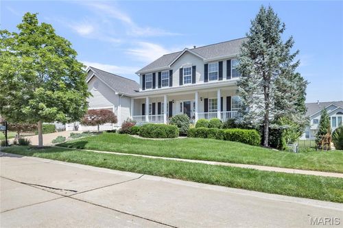 731 Castle Pines Dr, Ballwin, MO, 63021-4453 | Card Image