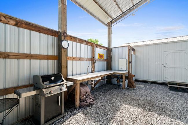 574 N Canal Dr, House other with 2 bedrooms, 2 bathrooms and 4 parking in Port St. Joe FL | Image 9