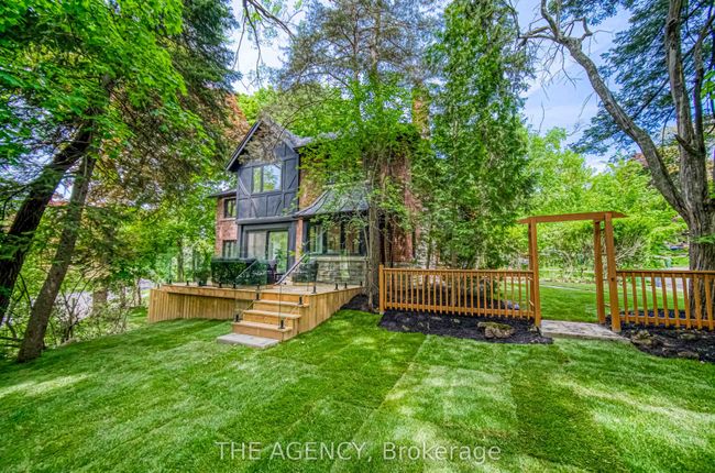 16 Duncannon Dr, House other with 5 bedrooms, 5 bathrooms and 4 parking in Toronto ON | Image 34
