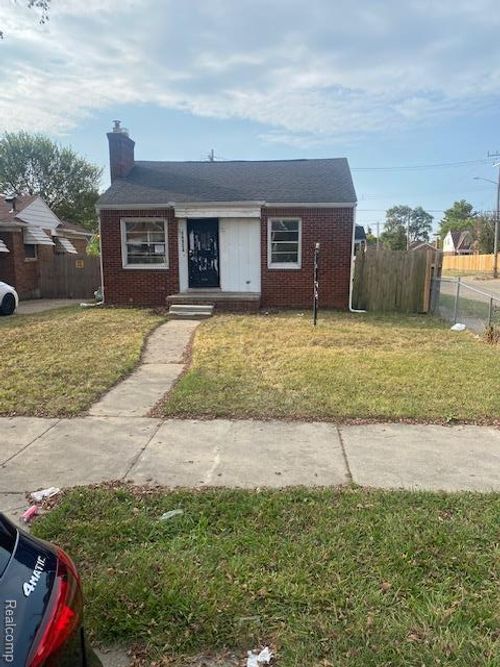 14904 Eastburn St, Detroit, MI, 48205-1311 | Card Image