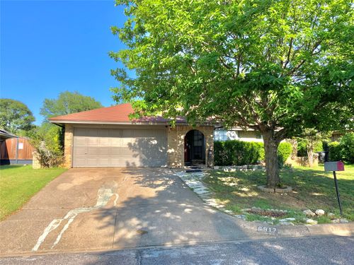 6917 Penhurst Dr, Fort Worth, TX, 76133-6420 | Card Image