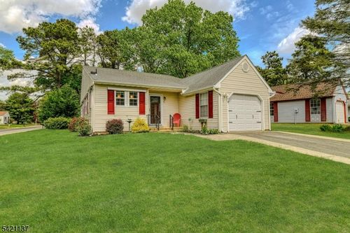 35 Auburn St, Whiting, NJ, 08759-2073 | Card Image