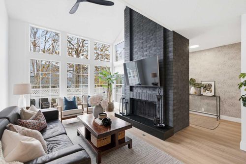 52-28 Berwick Cres Nw, Calgary, AB, T3K1Y7 | Card Image
