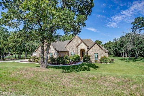 140 Flying Diamond Dr, Springtown, TX, 76082-1197 | Card Image