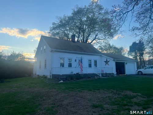 527 Lake St, Manchester, CT, 06042-3718 | Card Image
