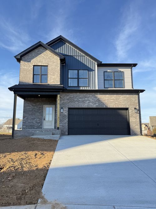 1800 Arrowhead Ct, Clarksville, TN, 37042-1737 | Card Image