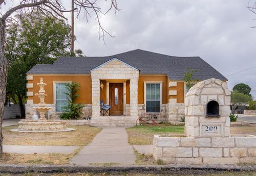 200 S Kansas St, Fort Stockton, TX, 79735-6510 | Card Image