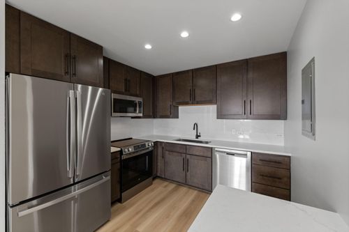 apt-811-929 Portland Ave, Minneapolis, MN, 55404-1245 | Card Image