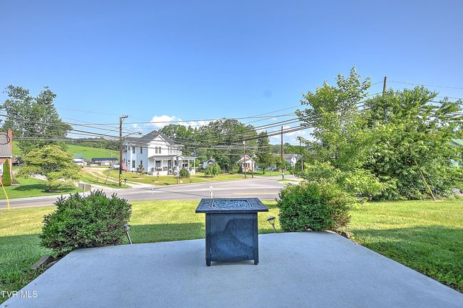 517 W Glade St, House other with 3 bedrooms, 3 bathrooms and null parking in Glade Spring VA | Image 44