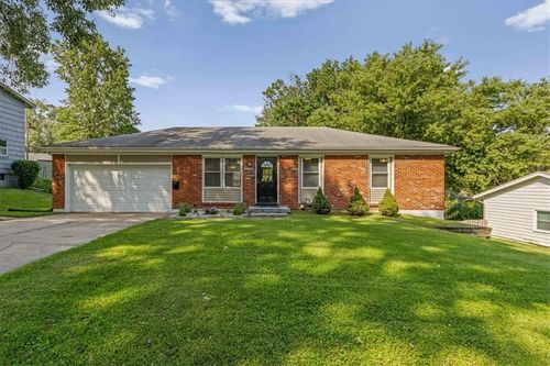 16608 E 31st St S, Independence, MO, 64055-2909 | Card Image