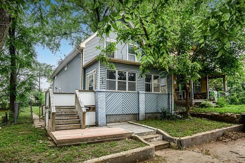 512 Ottawa St, Leavenworth, KS, 66048-1944 | Card Image
