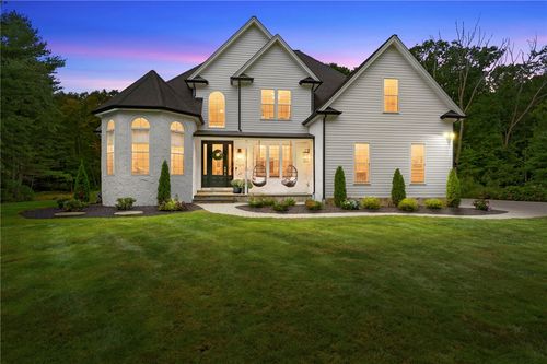 90 Old Hope Kent Rd, Hope, RI, 02831-1300 | Card Image