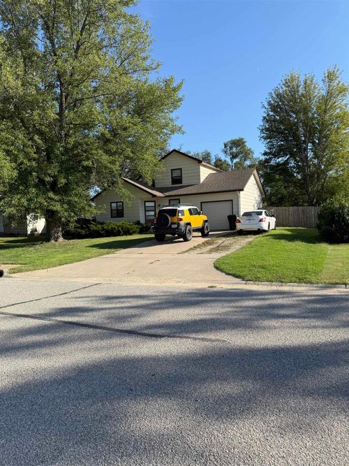 1027 W Maywood St, Wichita, KS, 67217-5423 | Card Image