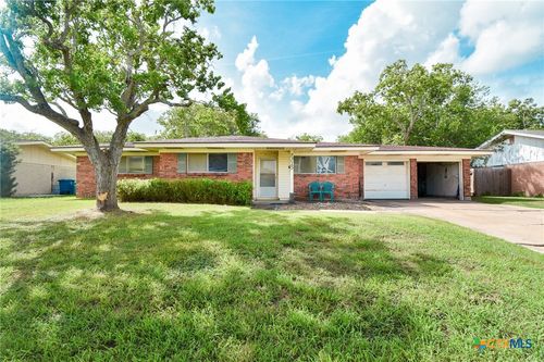 2215 Larry Dr, Port Lavaca, TX, 77979-4507 | Card Image