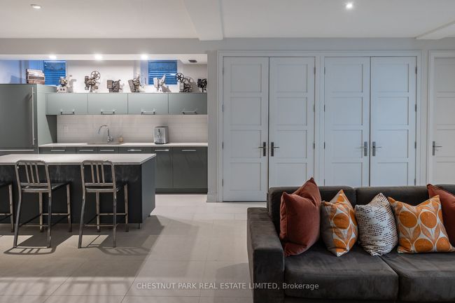 403 Palmerston Blvd, House other with 7 bedrooms, 7 bathrooms and 4 parking in Toronto ON | Image 32
