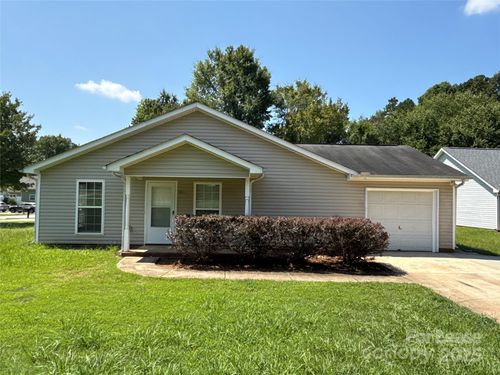 3211 Hubbard Rd, Charlotte, NC, 28269-2123 | Card Image