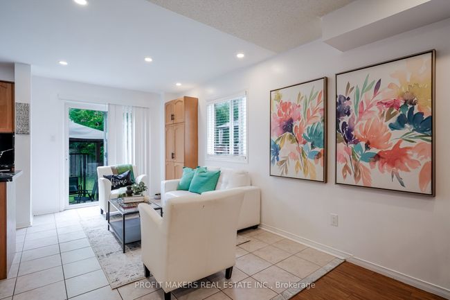 64 Tiller Trail, House attached with 3 bedrooms, 3 bathrooms and 2 parking in Brampton ON | Image 9