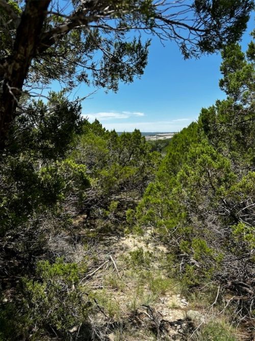 8110 Bronco Ln, Lago Vista, TX, 78645-4135 | Card Image