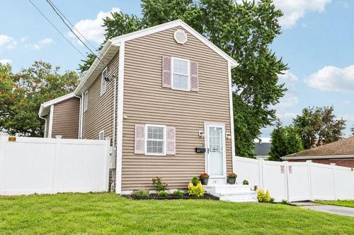 281 Washington St, Taunton, MA, 02780-1801 | Card Image