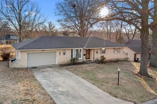 11213 E 61st St, Raytown, MO, 64133-4313 | Card Image