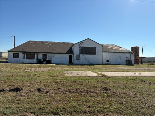 101 N 1st St, Sanger, TX, 76266-4824 | Card Image