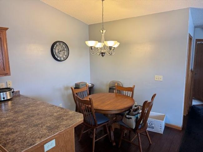 300 21 St Ave Sw, Townhouse with 4 bedrooms, 2 bathrooms and null parking in Cambridge MN | Image 4