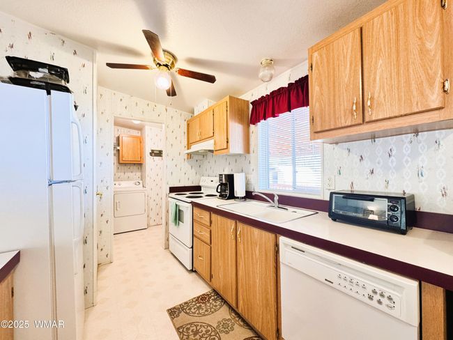 11 Kitchen | Image 11