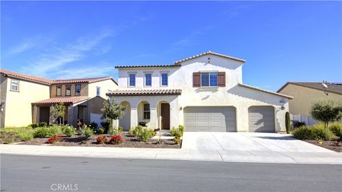 5917 Verde Way, Banning, CA, 92220-3142 | Card Image