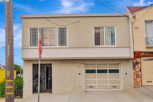 1942 Jennings St, San Francisco, CA, 94124-3202 | Card Image