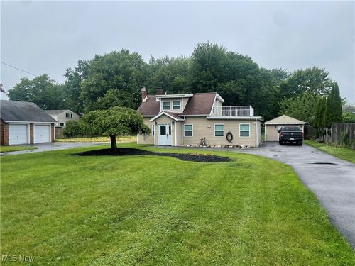 5242 W 220th St, Fairview Park, OH, 44126-2629 | Card Image