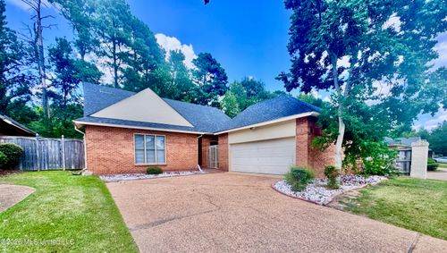 26 Autumn Park, Jackson, MS, 39206-5092 | Card Image