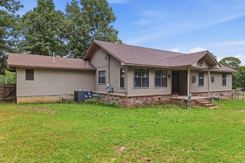 8697 Kristen Cir, Mabelvale, AR, 72103-8745 | Card Image
