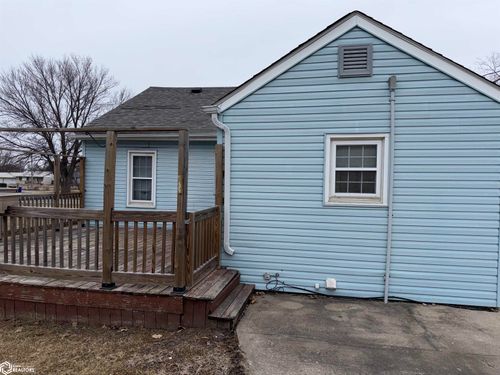 711 Elma St, Ottumwa, IA, 52501-5514 | Card Image