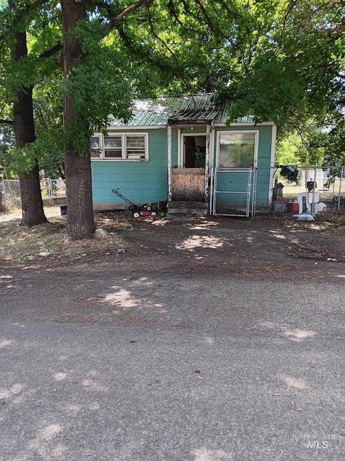 321 Boone St, Craigmont, ID, 83523-0029 | Card Image