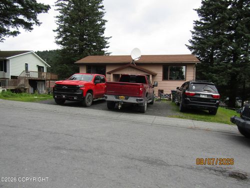 1225 Purtov St, Kodiak, AK, 99615-6216 | Card Image