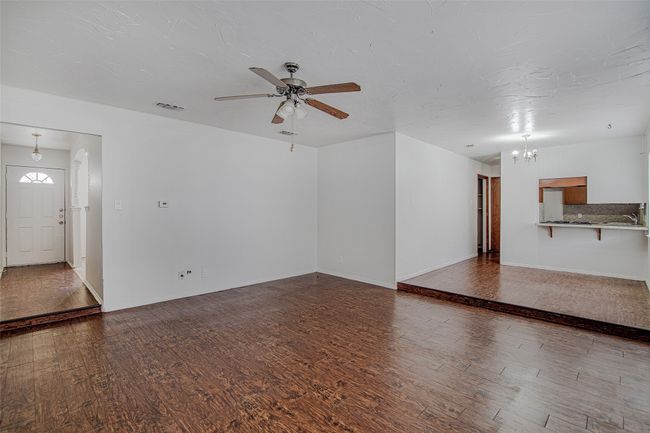 2020 Cliffside Dr, House other with 3 bedrooms, 2 bathrooms and null parking in Edgecliff Village TX | Image 5