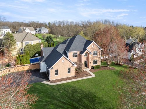 3 Milton Ct, Cary, IL, 60013-2322 | Card Image
