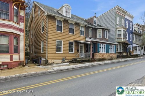 109 W Broadway, Jim Thorpe, PA, 18229-1903 | Card Image