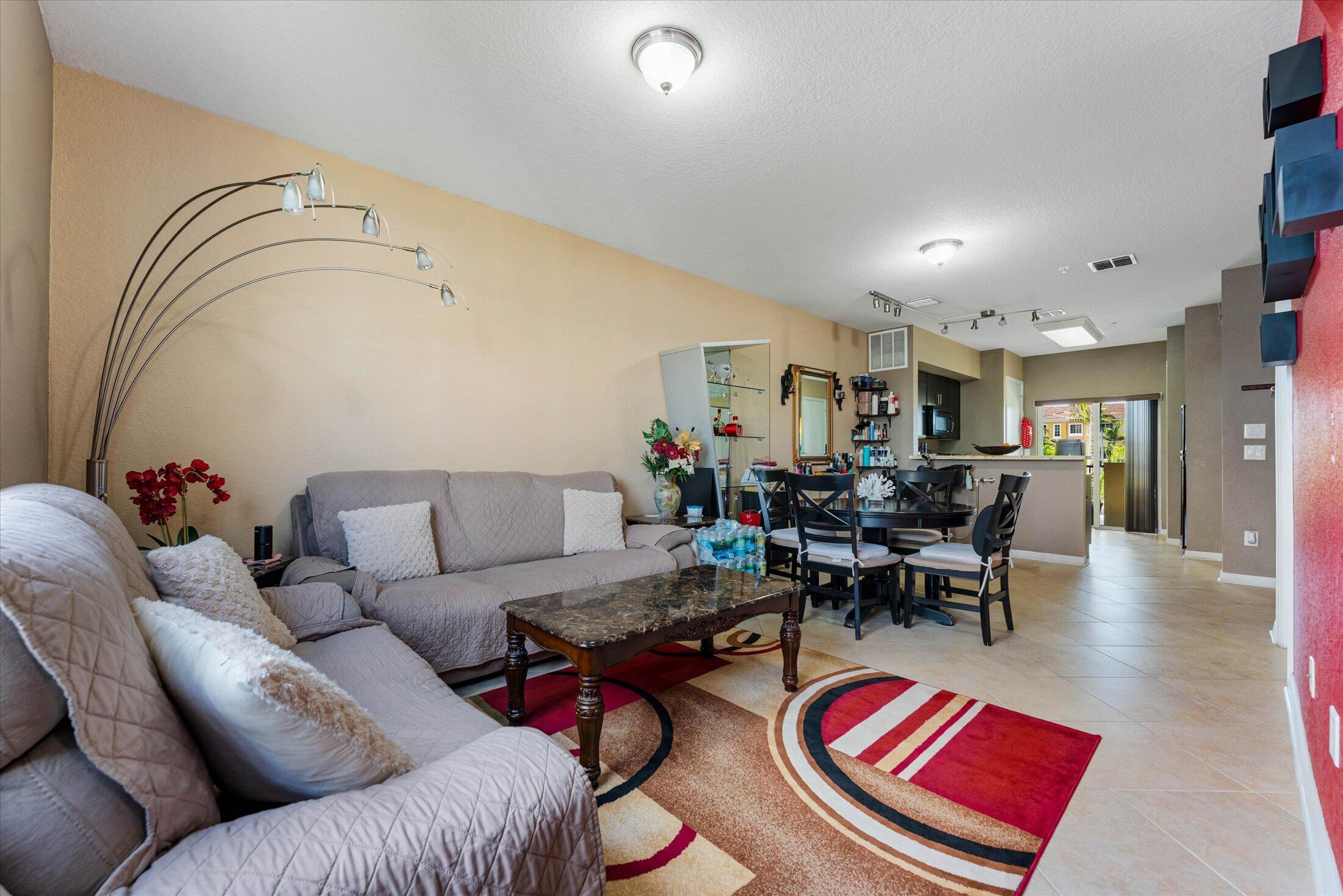 Residential in Hallandale 4