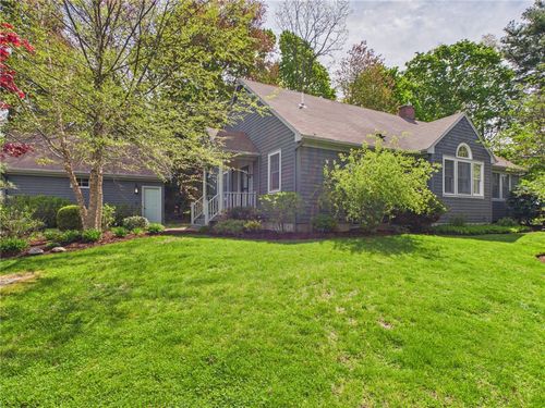 30 Forest Rd, Bristol, RI, 02809-1403 | Card Image