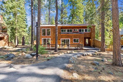 852 Beaver Pond, Truckee, CA, 96161-4200 | Card Image