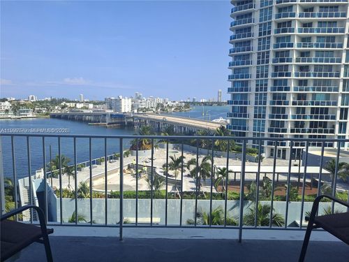 8e-1865 79th St Cswy, North Bay Village, FL, 33141 | Card Image