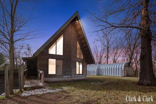 11496 Sw Greenville Rd, Greenville, MI, 48838-9714 | Card Image